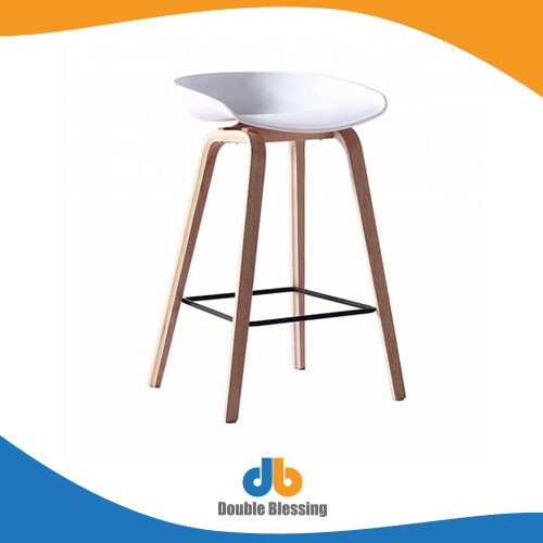 7 Wooden Legs Bar Stools for Rent